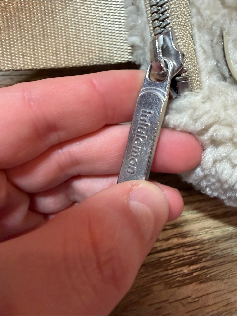 Lululemon Everywhere Belt Bag 1L Sherpa Fleece Natural Ivory Trench - Picture 6 of 9